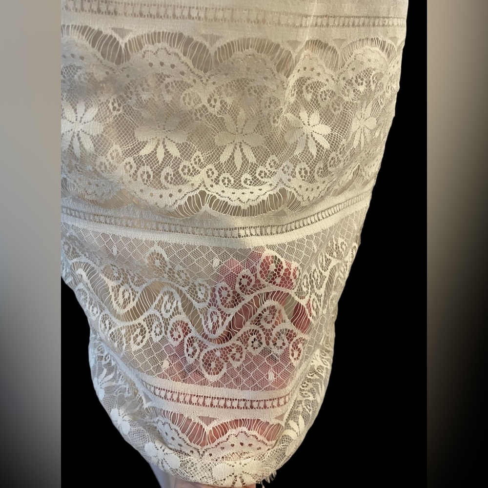 ✨Max Studio cream colored lace midi dress w/ built in slip! - Picture 13 of 16